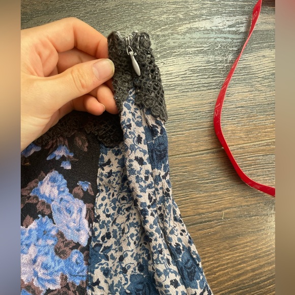 Free people floral ruffle shorts - Picture 6 of 7